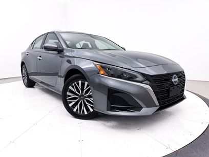 Used 2024 Nissan Altima 2.5 SV w/ SV Premium Package