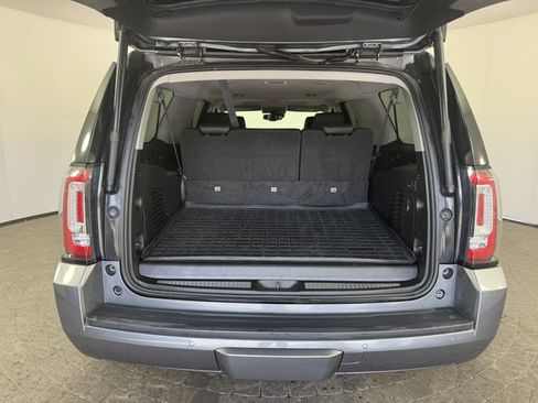 Used 2020 GMC Yukon XL SLT AWD/4WD image 7