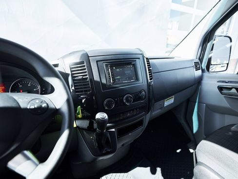 Used 2017 Mercedes-Benz Sprinter 3500 image 43