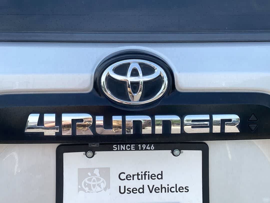 Used 2021 Toyota 4Runner TRD Off-Road Premium AWD/4WD image 10
