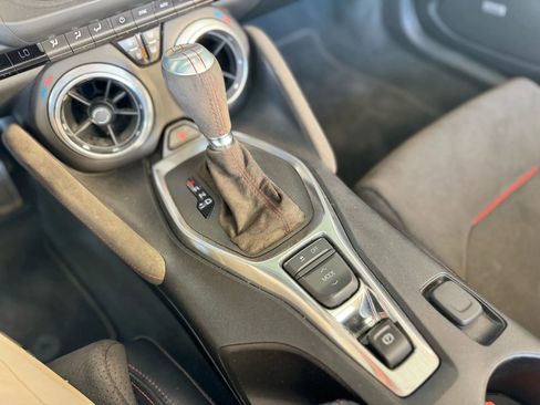 Used 2018 Chevrolet Camaro ZL1 image 27