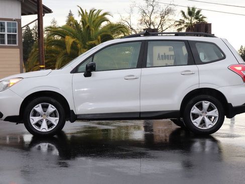 Used 2015 Subaru Forester 2.5i w/ Alloy Wheel Package image 5