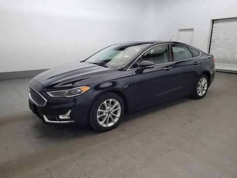 Used 2020 Ford Fusion Energi Titanium image 2