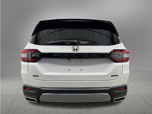 New 2026 Honda Pilot Touring image 4