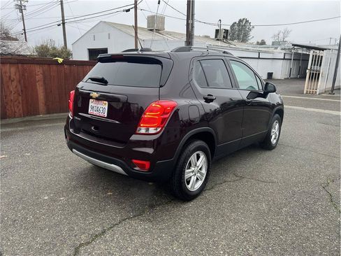 Used 2021 Chevrolet Trax LT image 7