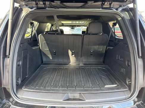 Used 2024 GMC Yukon XL Denali w/ Denali Reserve Package image 12