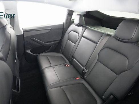 Used 2026 Tesla Model Y Long Range RWD image 10