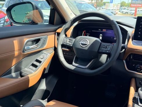 New 2026 Nissan Rogue Platinum w/ Platinum Premium Package AWD/4WD image 10