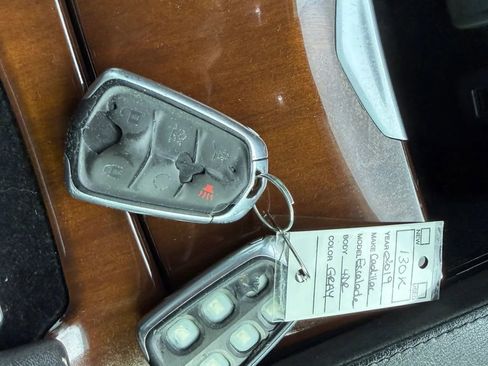 Used 2019 Cadillac Escalade Luxury image 58