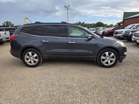 Used 2009 Chevrolet Traverse LTZ AWD/4WD image 2