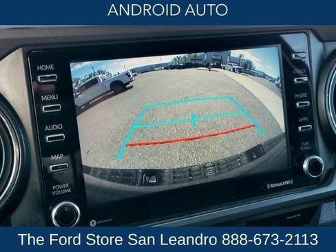 Used 2018 Toyota Tacoma TRD Off-Road w/ Technology Package AWD/4WD image 14