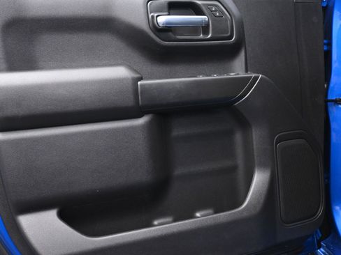 Used 2023 Chevrolet Silverado 1500 Custom image 14