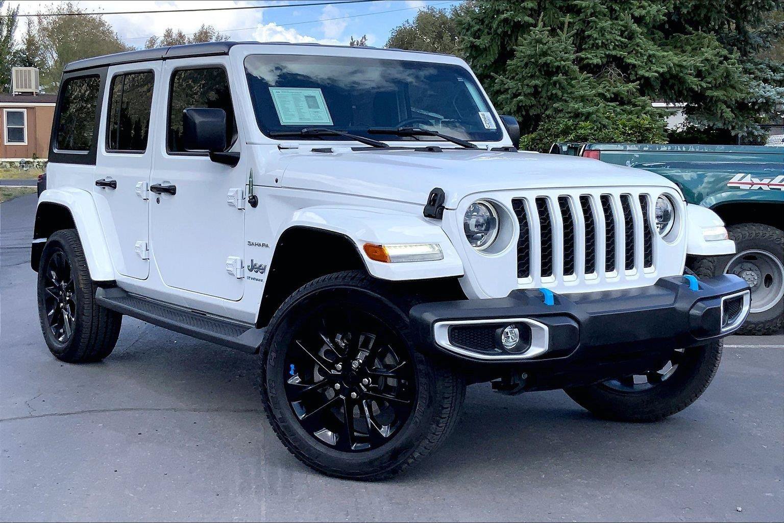 Certified 2023 Jeep Wrangler Unlimited Sahara w/ Cold Weather Group AWD/4WD image 35