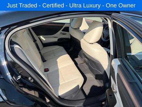 Used 2024 Lexus ES 300h Ultra Luxury w/ Accessory Package (Z2) FWD image 12