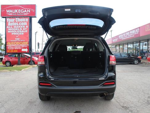 Used 2018 Kia Sorento FWD image 15