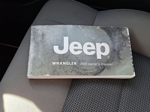 Used 2009 Jeep Wrangler X image 21