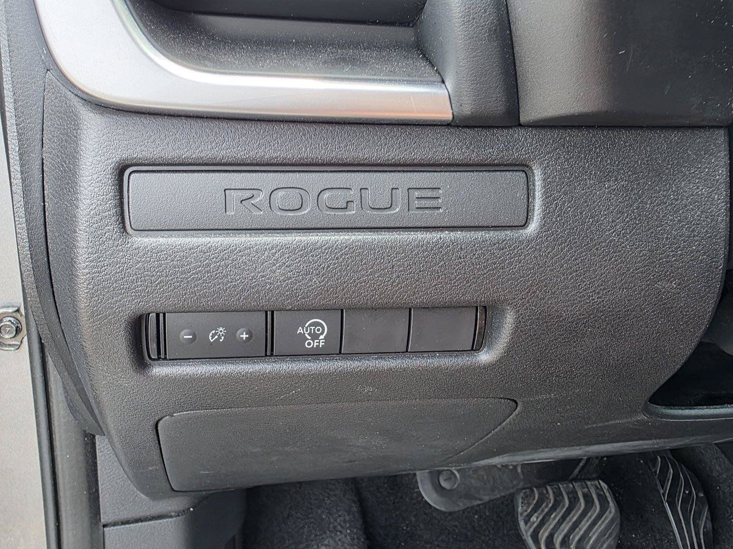 Used 2023 Nissan Rogue S FWD image 22