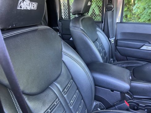 Used 2016 Jeep Wrangler Unlimited Rubicon w/ Connectivity Group AWD/4WD image 48