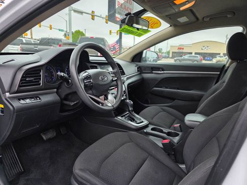 Used 2019 Hyundai Elantra SEL FWD image 3