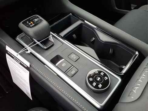 New 2026 Nissan Pathfinder SV AWD/4WD image 18