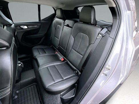 Certified 2026 Volvo XC40 B5 Plus w/ Protection Package Premier image 21