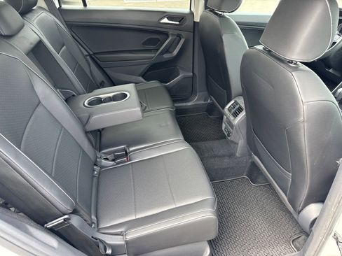 Used 2021 Volkswagen Tiguan SEL image 11