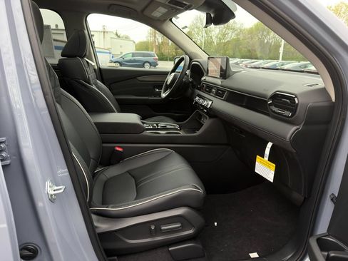 Used 2026 Honda Pilot Elite image 25