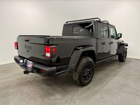 Used 2023 Jeep Gladiator Sport S image 9