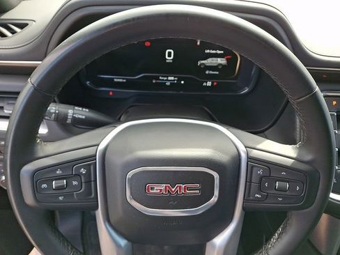 Used 2024 GMC Yukon SLE image 22