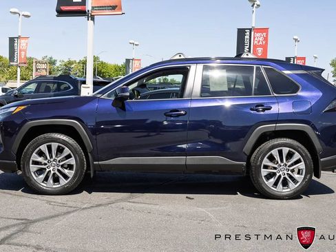 Used 2022 Toyota RAV4 XLE Premium AWD/4WD image 16