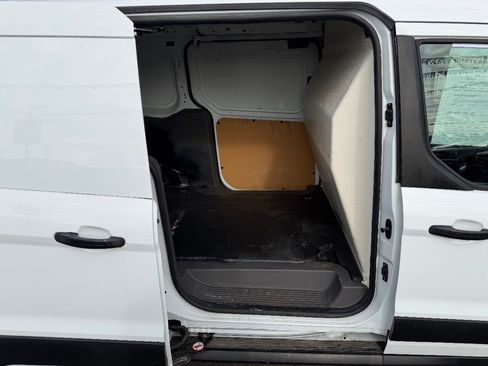Used 2020 Ford Transit Connect XL image 7
