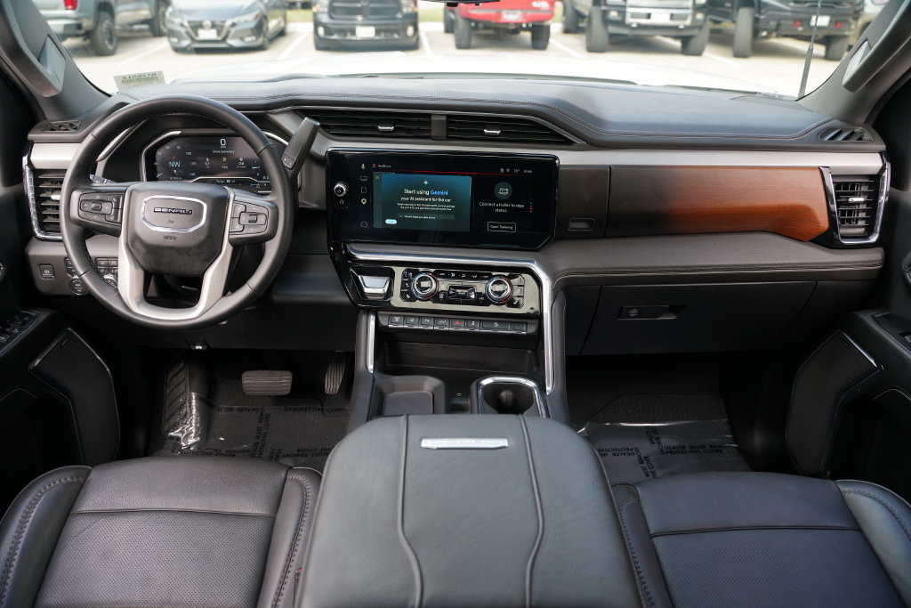 Used 2024 GMC Sierra 2500 Denali w/ Denali Reserve Package AWD/4WD image 24
