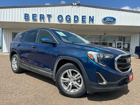 Used 2020 GMC Terrain SLE image 1