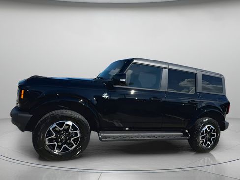 New 2025 Ford Bronco Outer Banks image 14