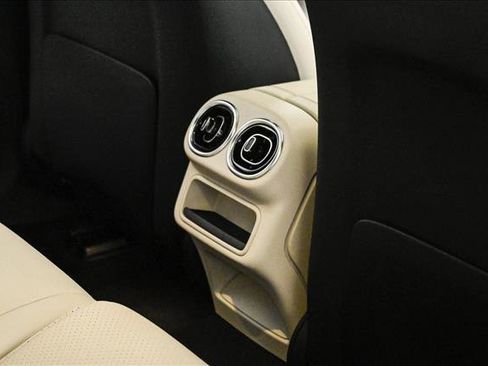 New 2026 Mercedes-Benz GLC 300 4MATIC image 19