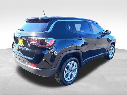 Used 2025 Jeep Compass Sport AWD/4WD image 6