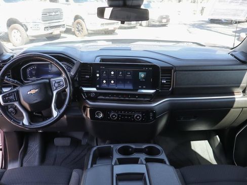 Used 2022 Chevrolet Silverado 1500 LT RWD image 25
