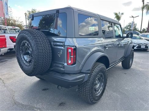 New 2025 Ford Bronco Badlands image 6