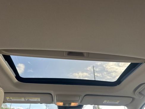 Used 2018 Honda CR-V EX image 16