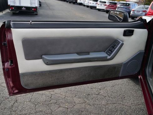 Used 1989 Ford Mustang LX image 28