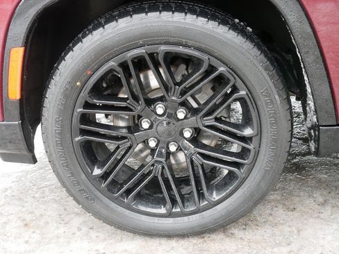 Certified 2024 Jeep Wagoneer Series II w/ Convenience Group I image 15