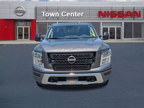 Certified 2024 Nissan Titan SV w/ SV Convenience Package RWD image 2