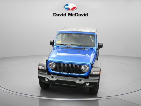 Used 2025 Jeep Wrangler Sport image 30