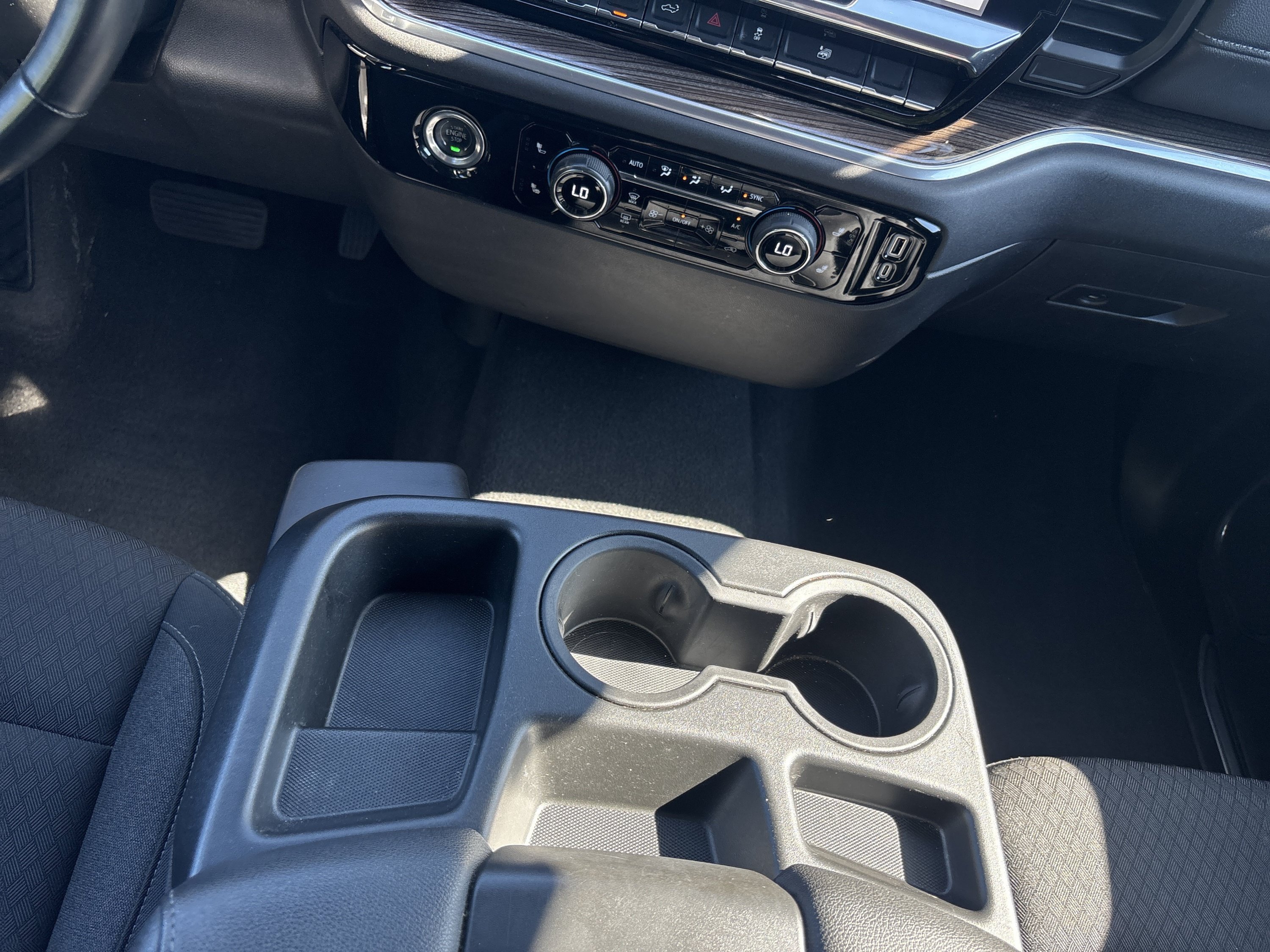 Used 2024 Chevrolet Silverado 1500 LT AWD/4WD image 21