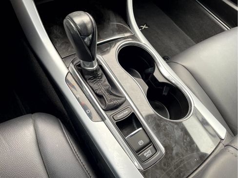 Used 2019 Acura TLX FWD image 19