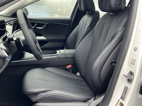 New 2026 Mercedes-Benz E 350 4MATIC Sedan image 11
