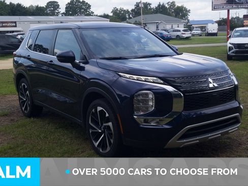 Used 2024 Mitsubishi Outlander SE AWD/4WD image 2