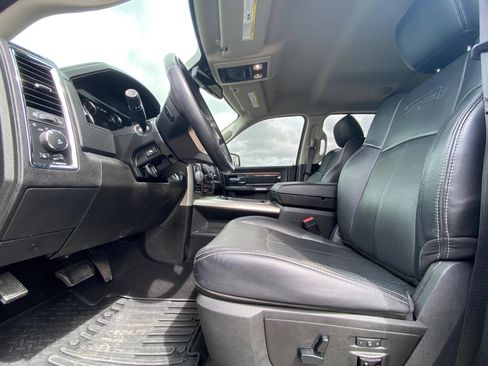Used 2018 RAM 1500 Laramie w/ Convenience Group AWD/4WD image 26
