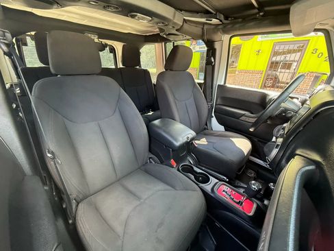 Used 2014 Jeep Wrangler Unlimited Sport w/ Quick Order Package 24S image 10