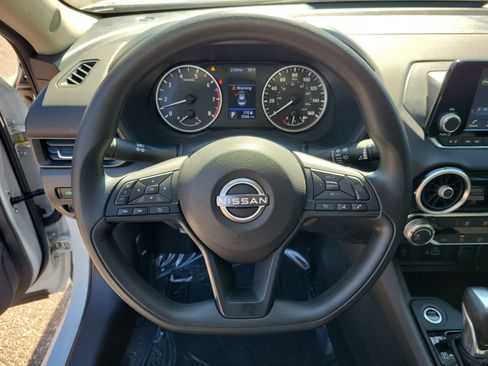 Certified 2025 Nissan Sentra S image 22